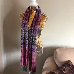 Patterned scarf